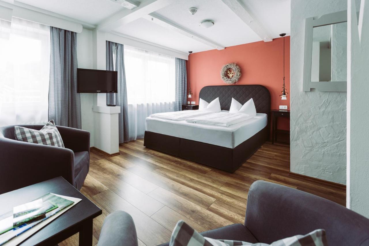 Der Baeren In Zell Hotel Eisenberg  Buitenkant foto