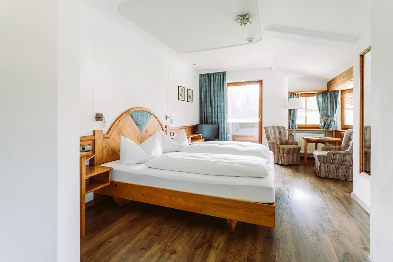 Der Baeren In Zell Hotel Eisenberg  Buitenkant foto