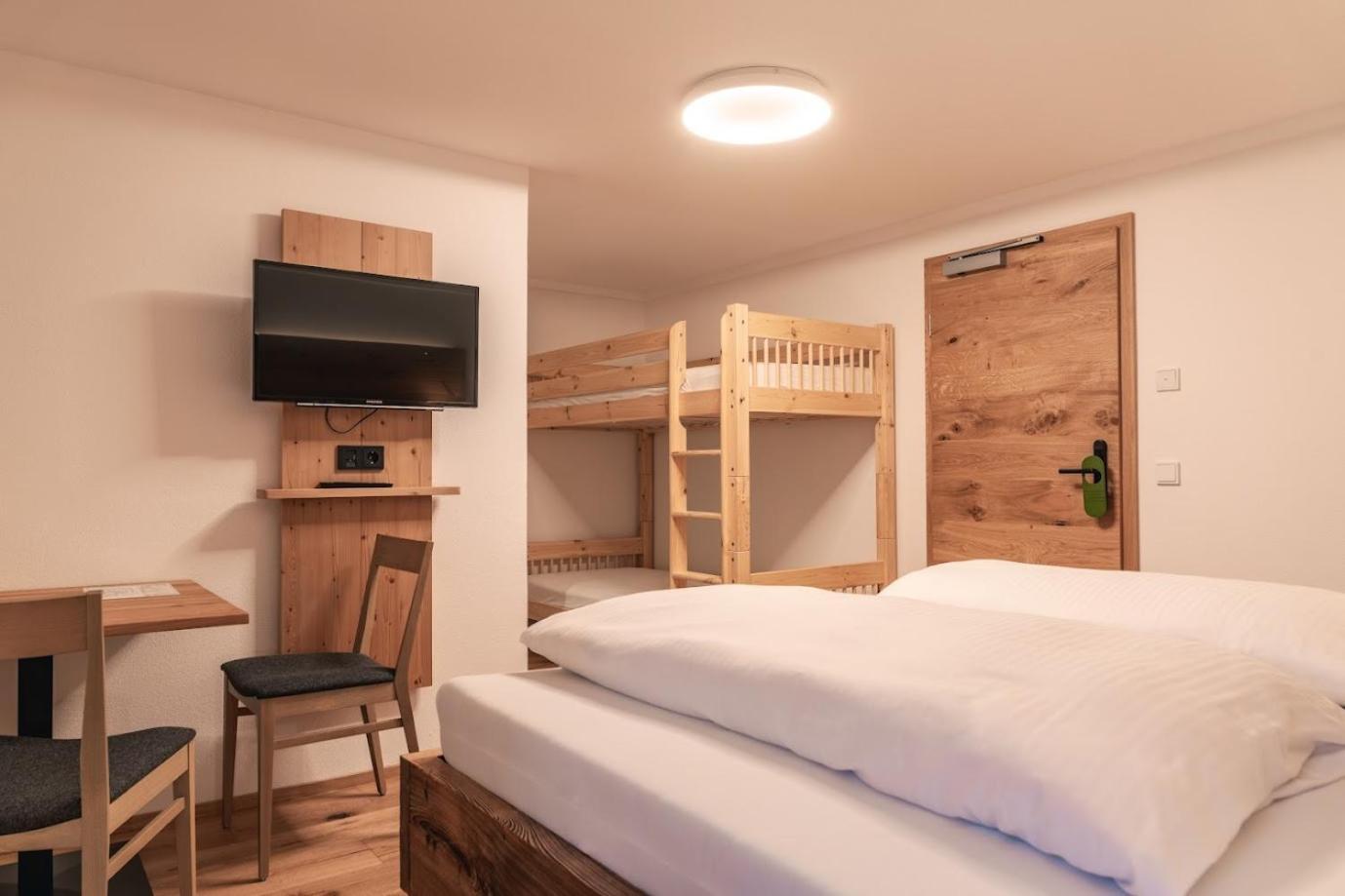 Der Baeren In Zell Hotel Eisenberg  Buitenkant foto